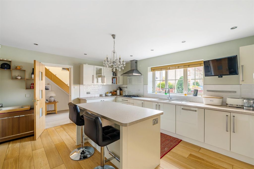 Property photo 2 of 25 57.Jpg