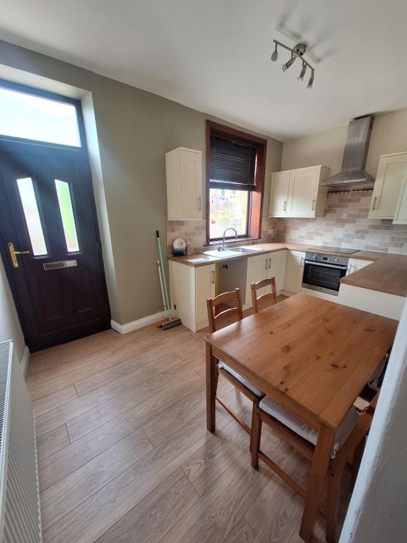 Property photo 3 of 7 Gallery