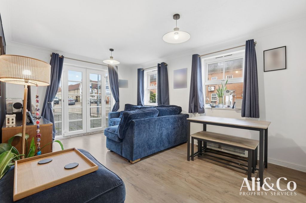 Property photo 3 of 14