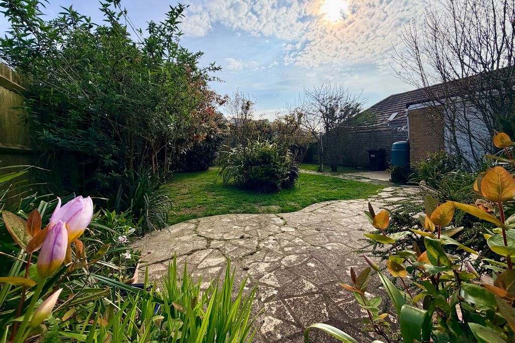 Property photo 2 of 29