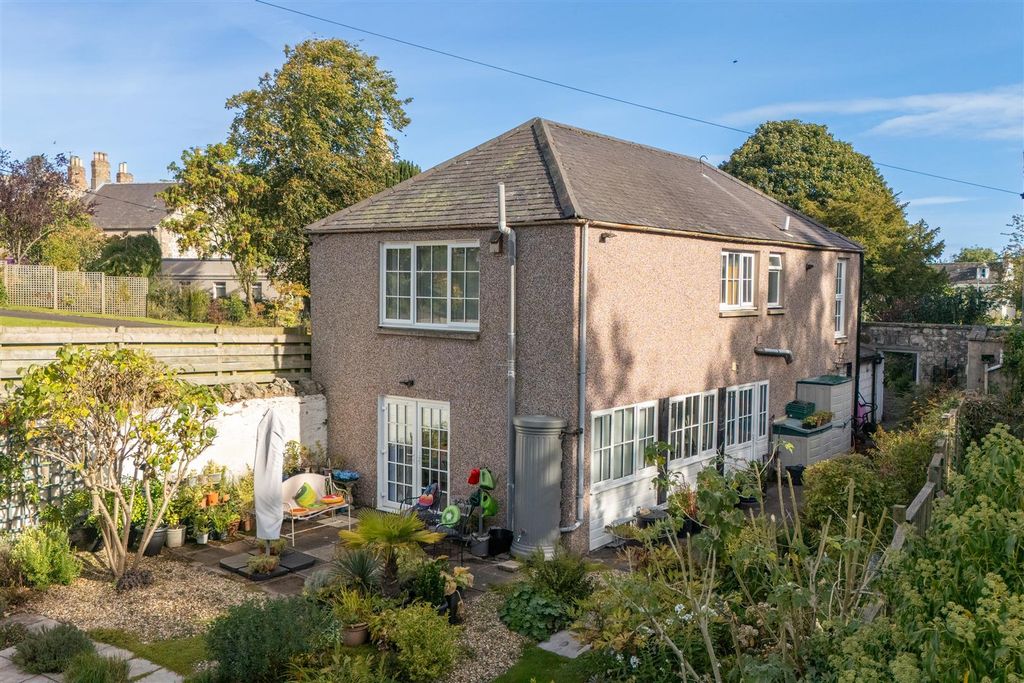 Property photo 2 of 25 The_Coach_House-11.Jpg