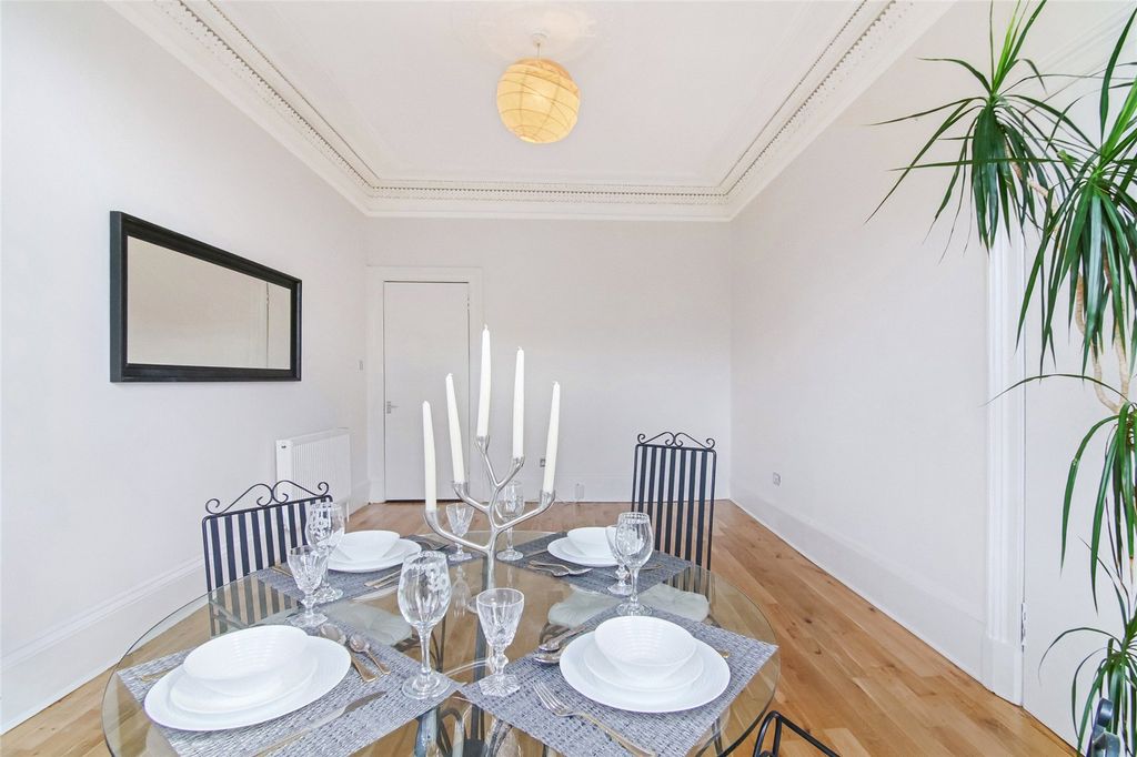 Property photo 3 of 20 Living/Dining