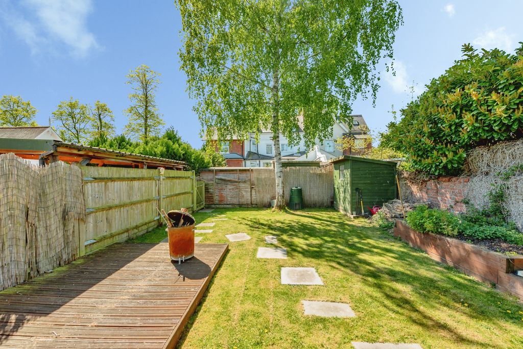 Additional image 20 of 2 bed flat for saleEastbourne Road, Godstone RH9