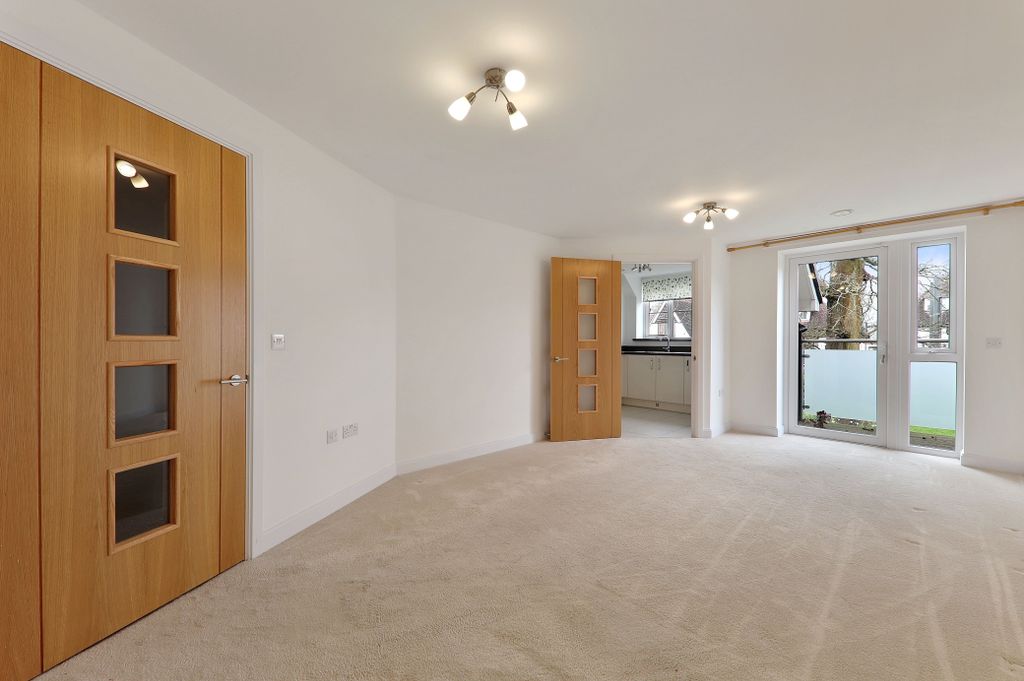 Property photo 2 of 9