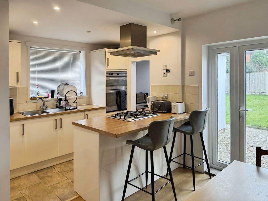 Property photo 2 of 8 2d8E6A10-1Dba8451-Ff60-4Af4-8F31-755904A148c6