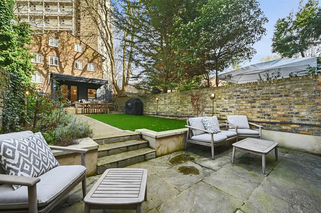 Property photo 2 of 14 Randolph Avenue - Garden3 (1).Jpg