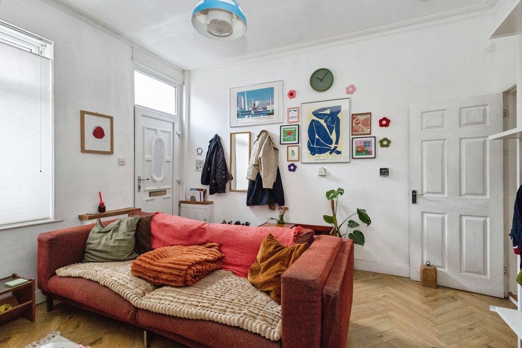 Property photo 2 of 24 Pbox-Img.Jpg