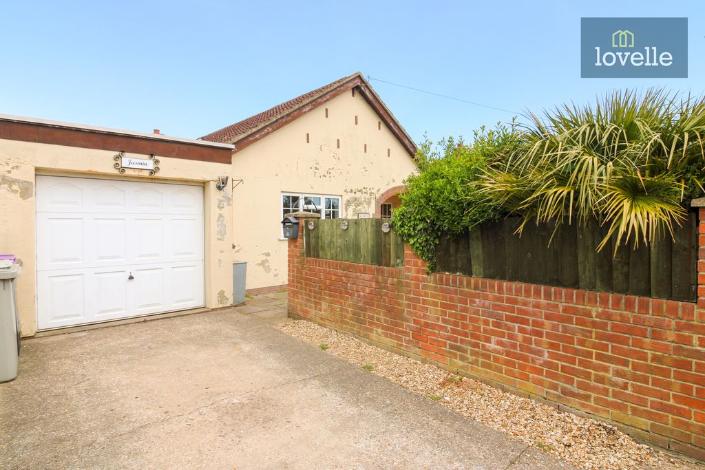 Property photo 2 of 19