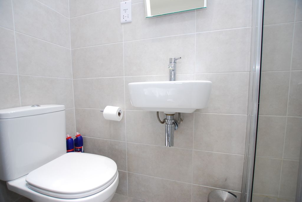 Property photo 3 of 12 Photo 11