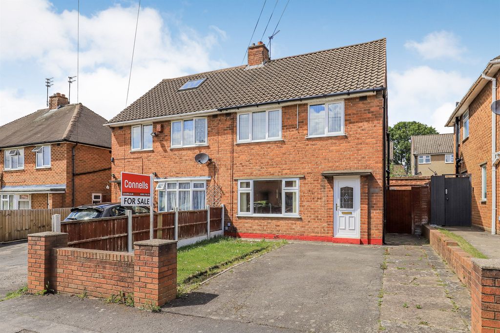 Property photo 1 of 12