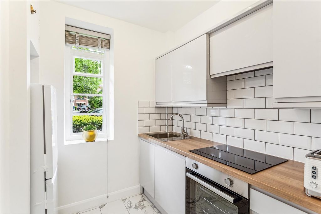 Property photo 2 of 13 7.Jpg