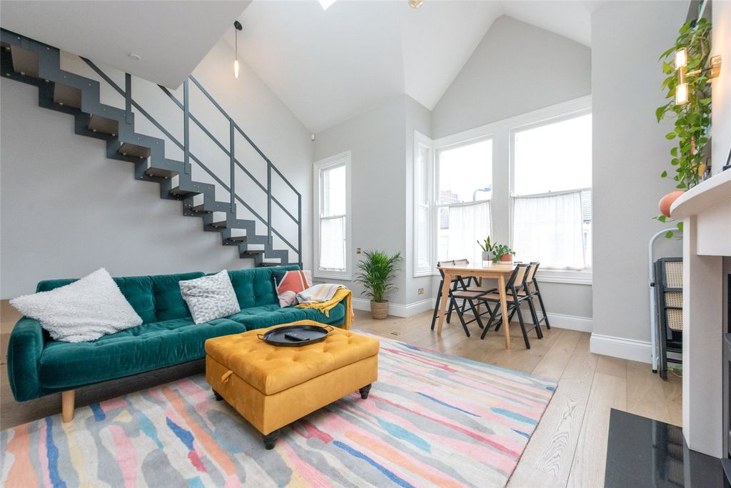 Property photo 3 of 16 Picture No. 29