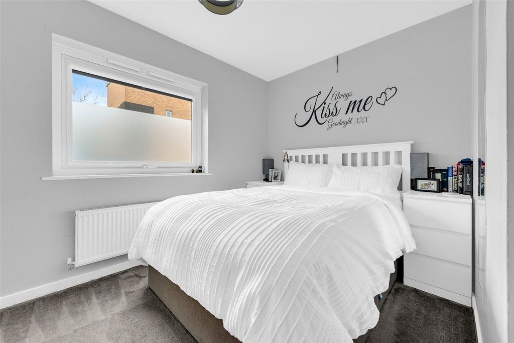 Property photo 3 of 13 Picture No. 02