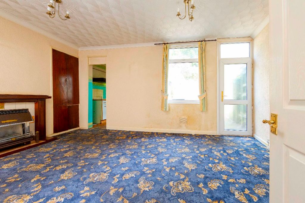 Property photo 3 of 25
