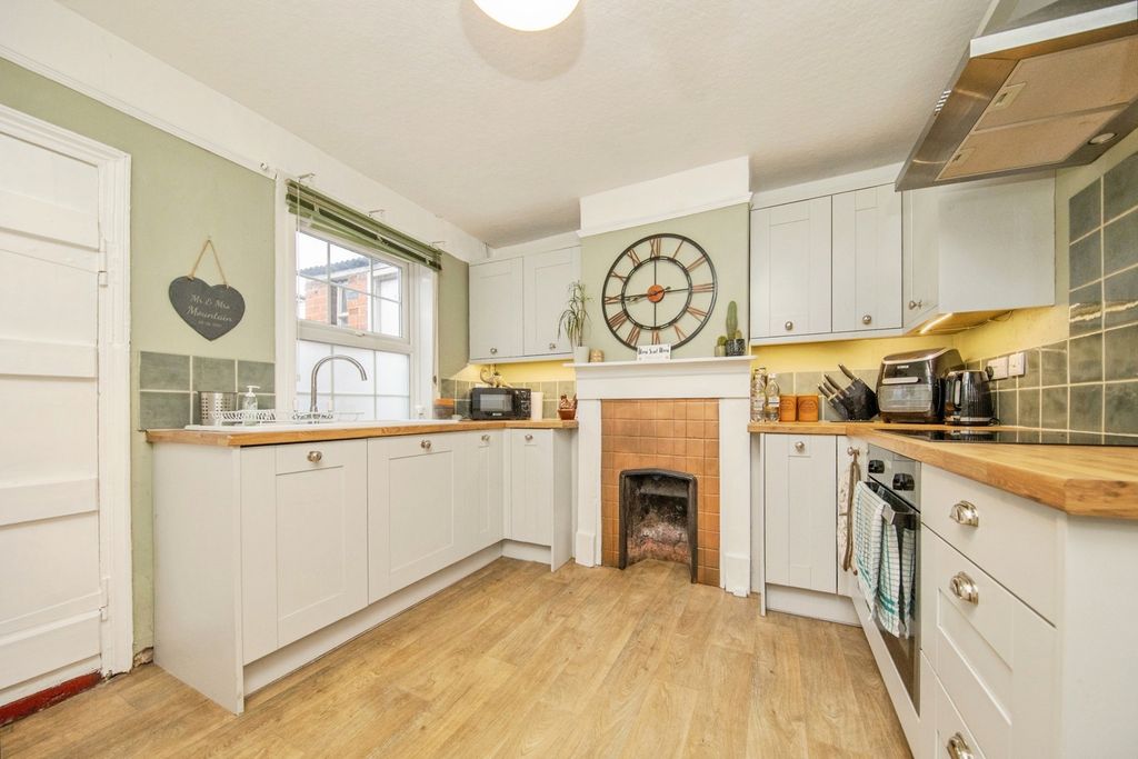 Property photo 3 of 17 Pbox-Img.Jpg