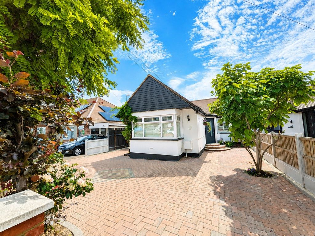 Property photo 1 of 18 4857720