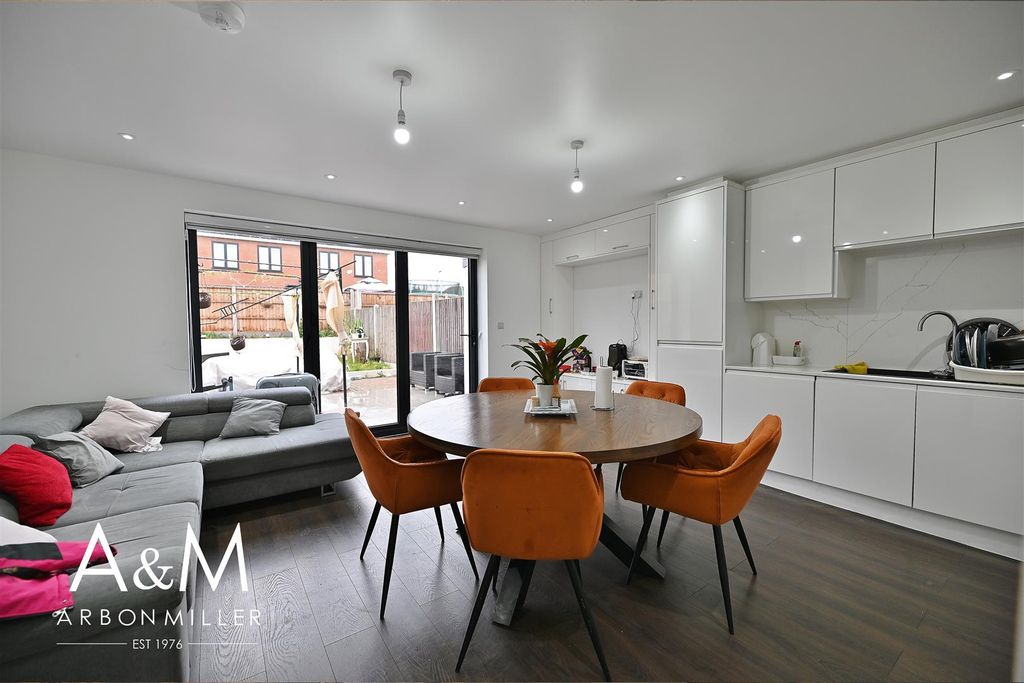 Property photo 2 of 16 10.Jpg