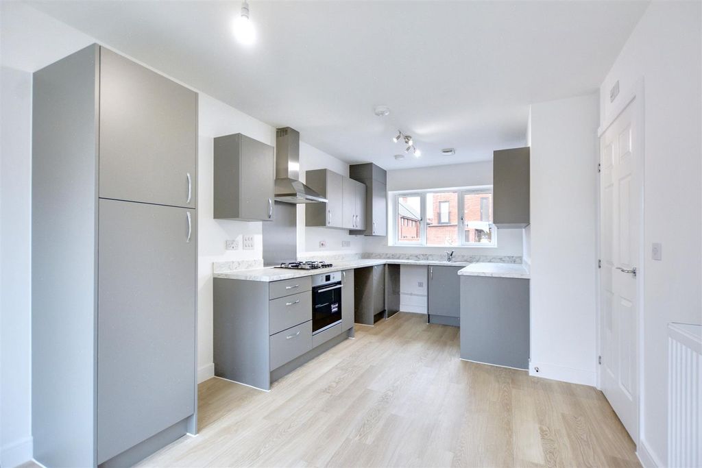 Property photo 2 of 20 Kitchen Diner_1.Jpeg