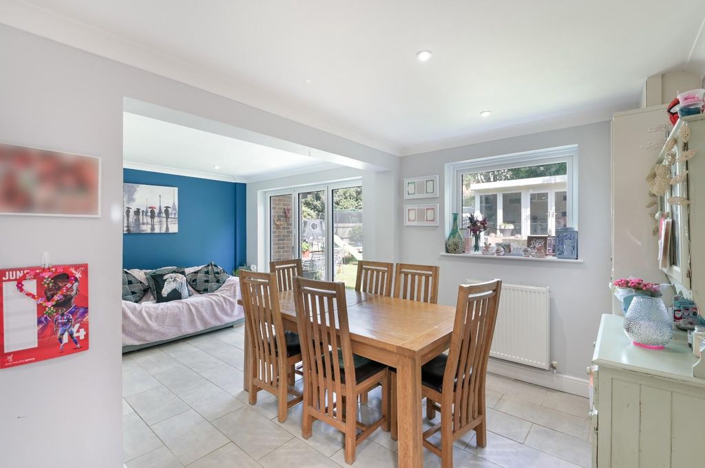 Property photo 3 of 25 Walnut Grove, 50.Jpg