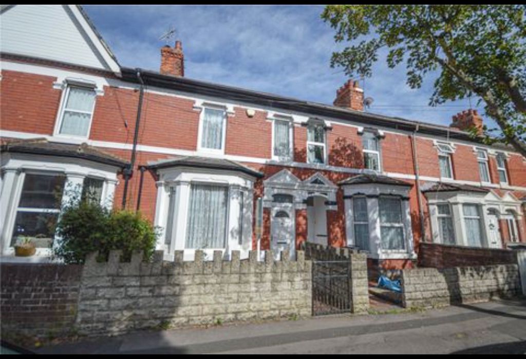 Property photo 1 of 10 Cover