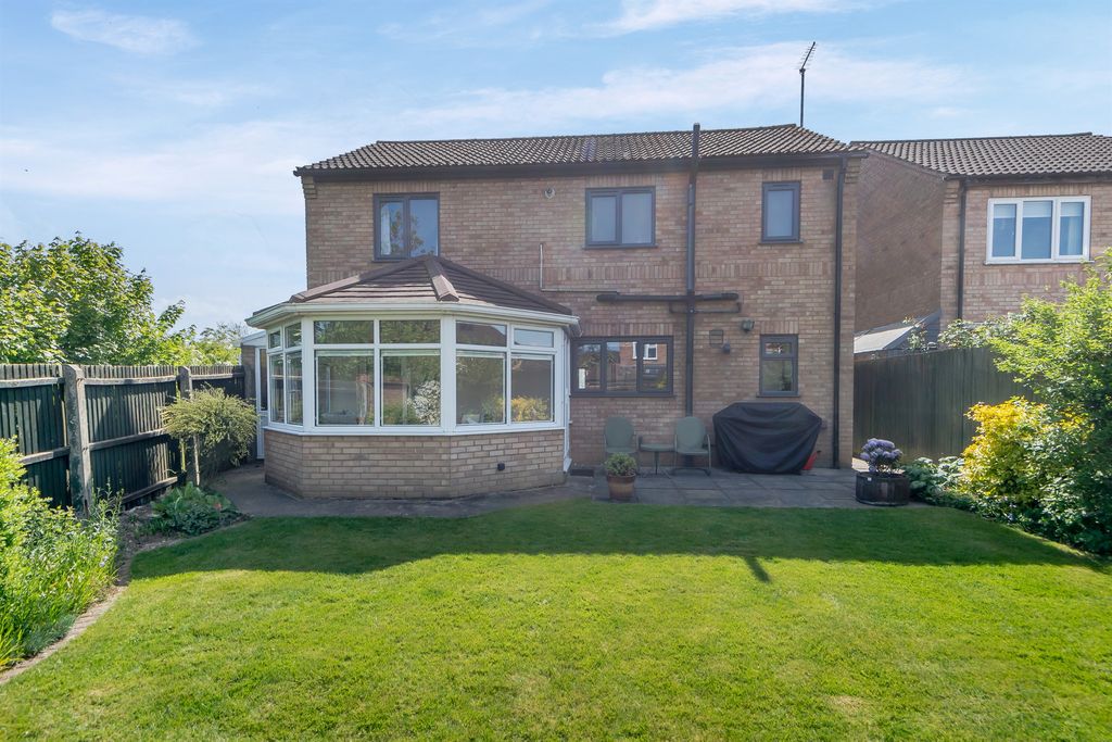 Property photo 1 of 18