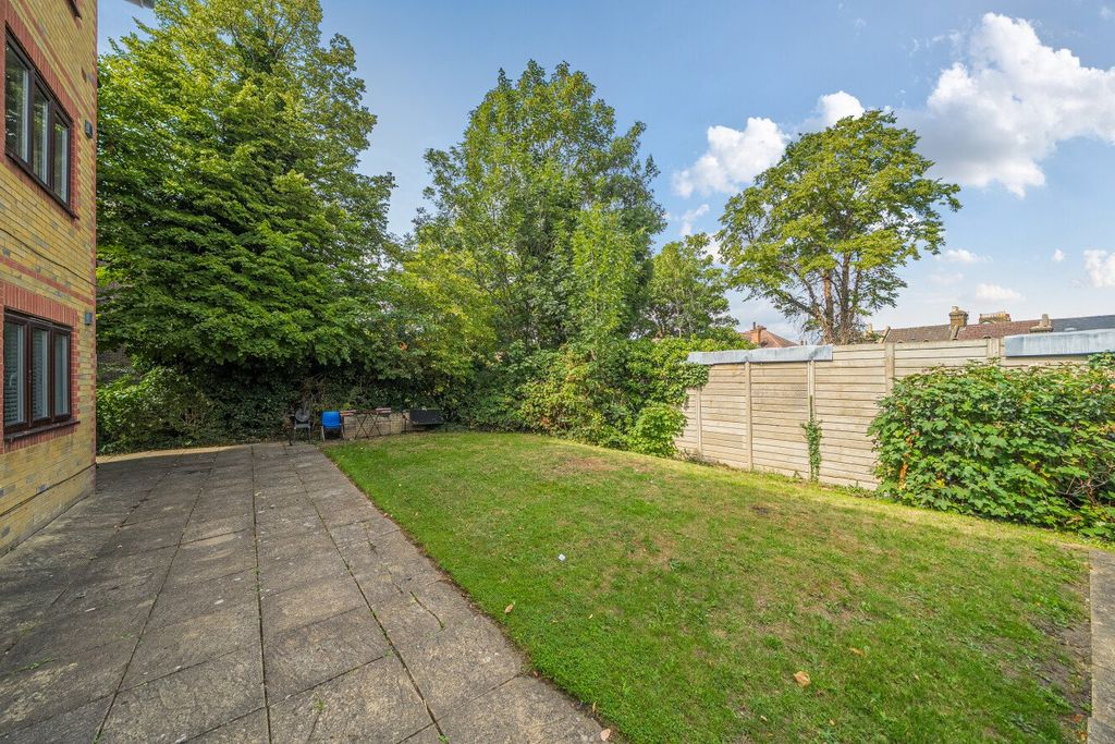 Property photo 3 of 21 Picture No. 10