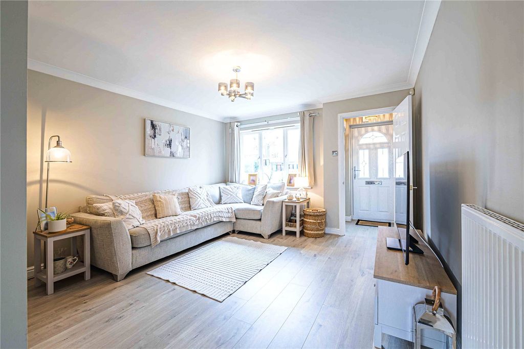 Property photo 2 of 17 Picture No. 14