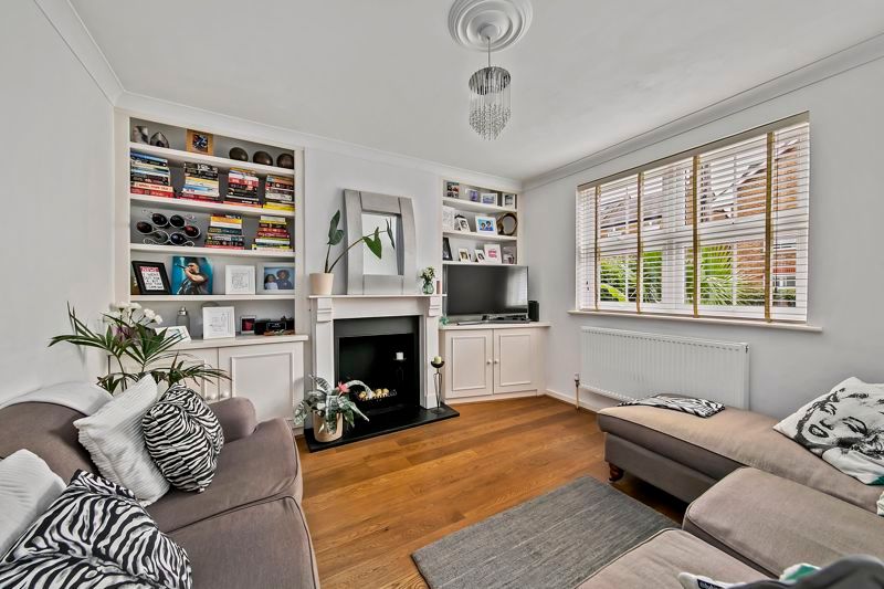 Property photo 3 of 13 Sitting Room