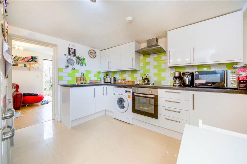 Property photo 3 of 16 Photo 2