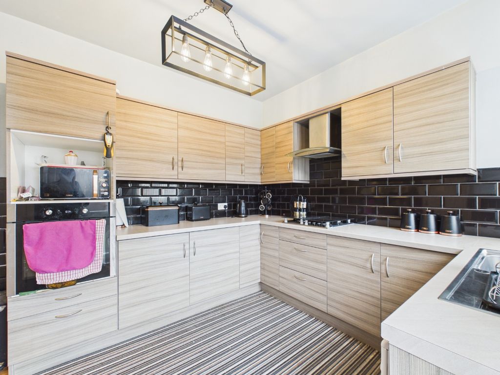 Property photo 2 of 11 4903255