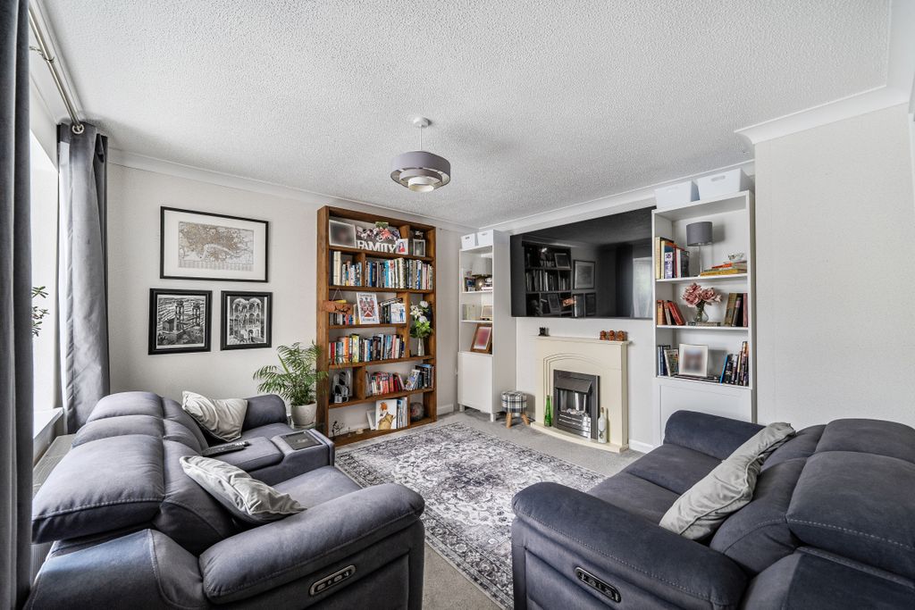 Property photo 2 of 24 15250508