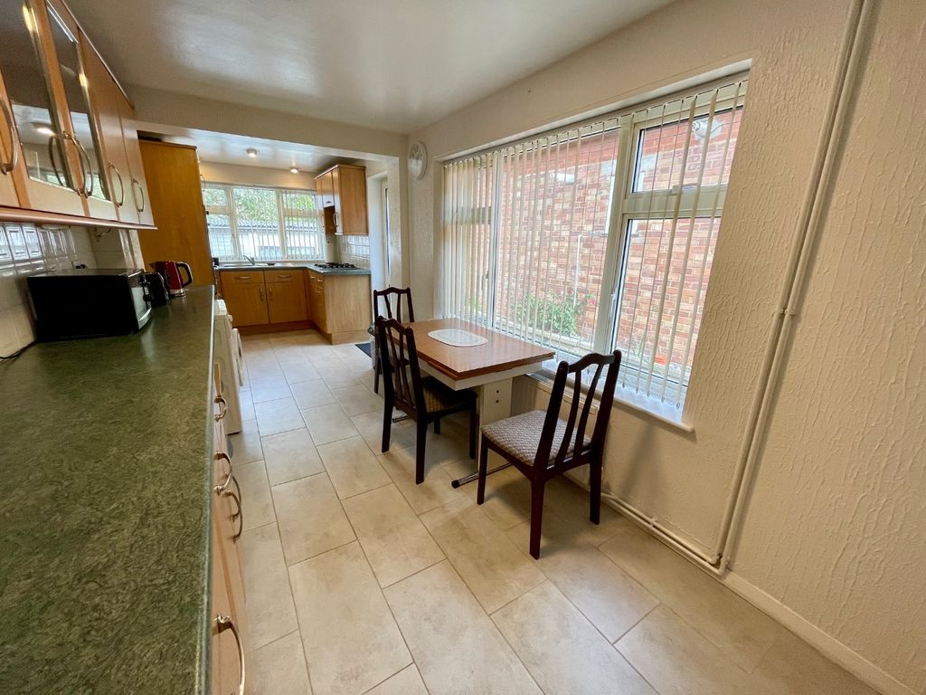Property photo 2 of 12 4502281