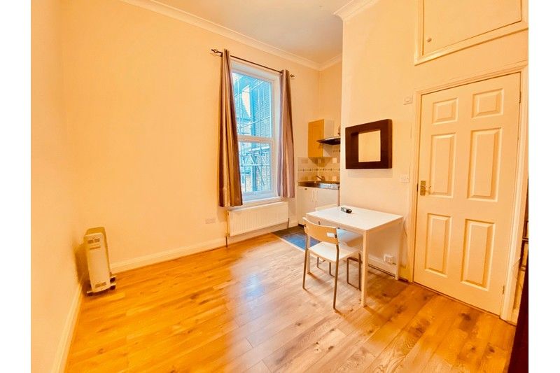 Property photo 1 of 4