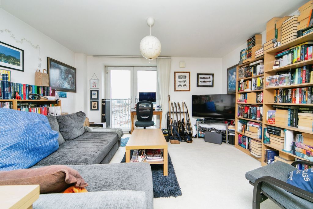 Property photo 2 of 17 Photography