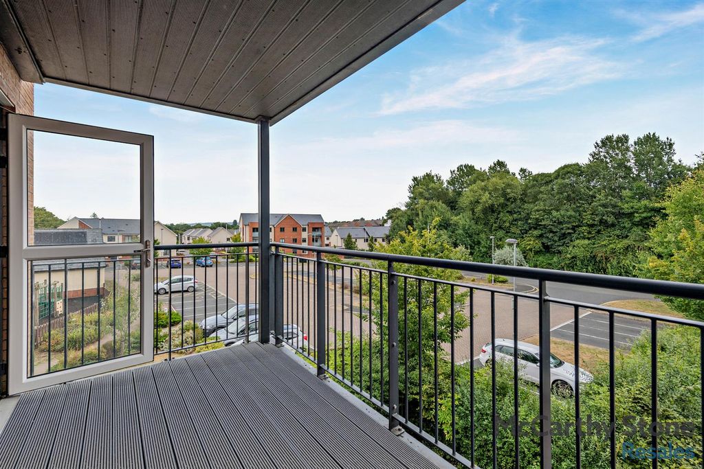 Property photo 2 of 14 Balcony