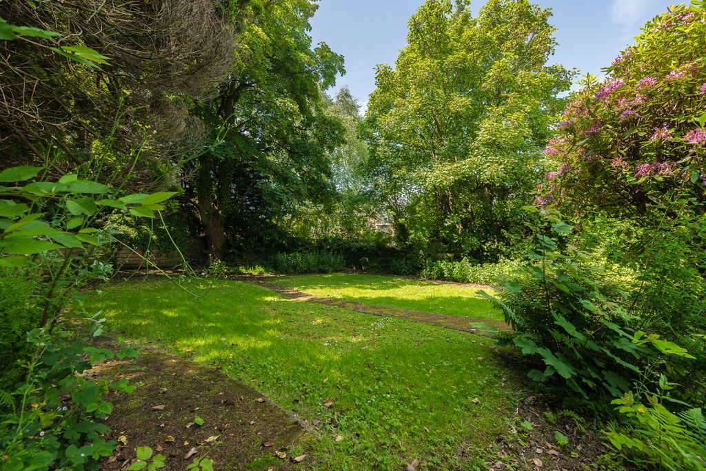 Property photo 3 of 36 Rear Garden