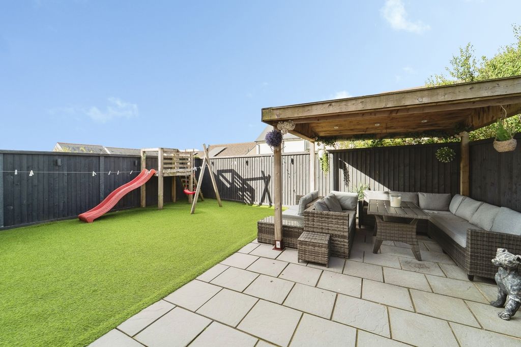 Property photo 2 of 24 Pbox-Img.Jpg