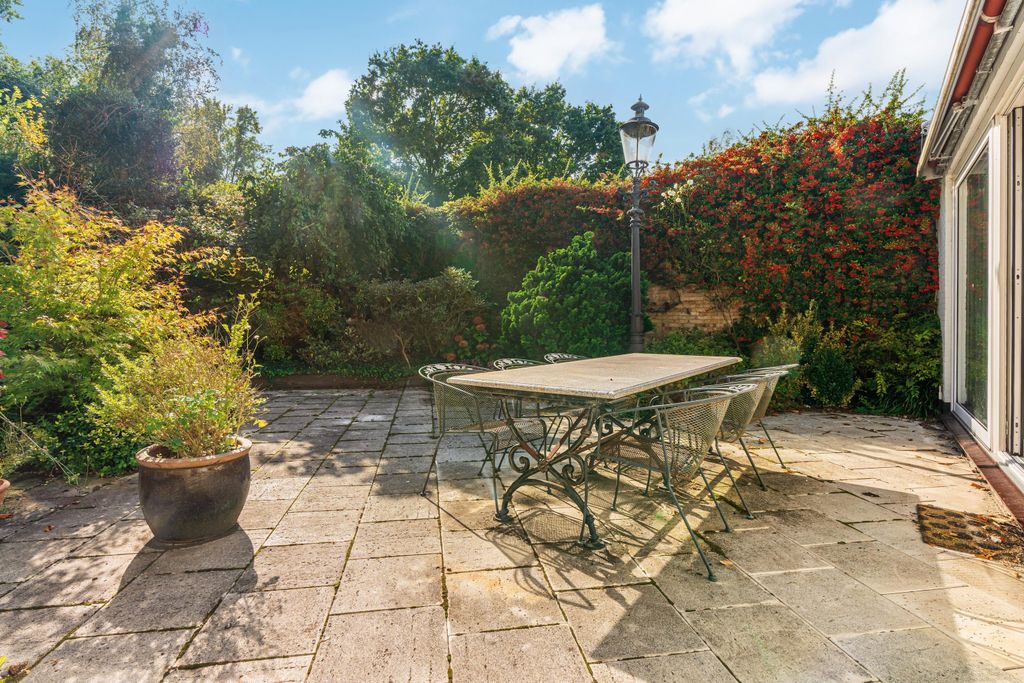 Property photo 3 of 41