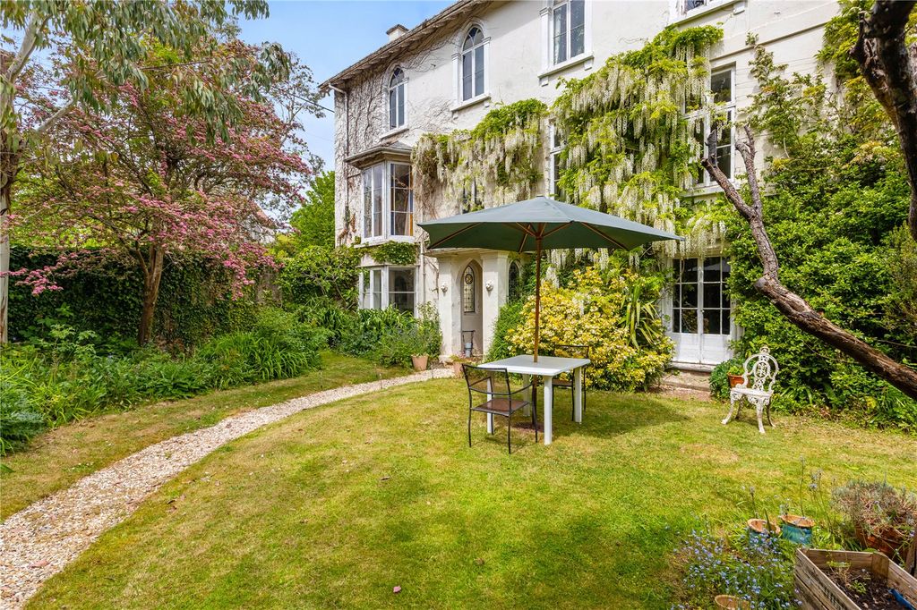 Property photo 1 of 19 Coombe Brook