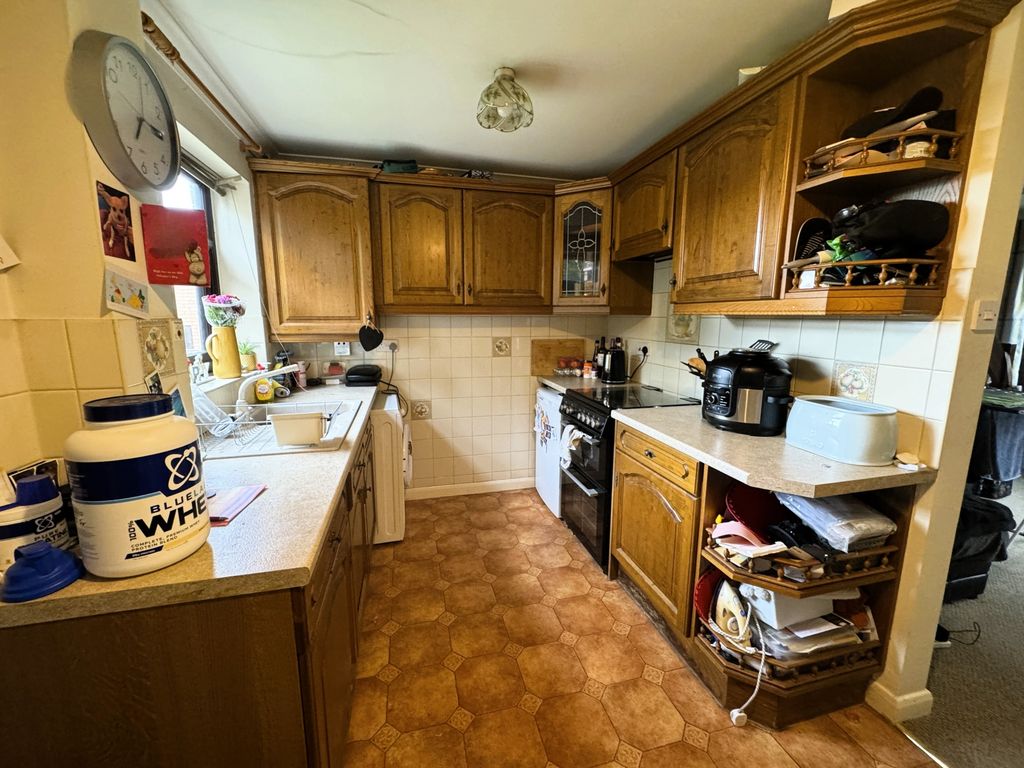 Property photo 3 of 8 Photo 12