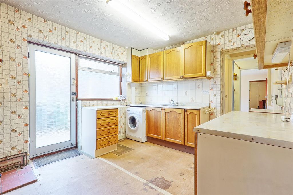 Property photo 3 of 33 Img_5754_5_6_Easyhdr-Interior3.Jpg