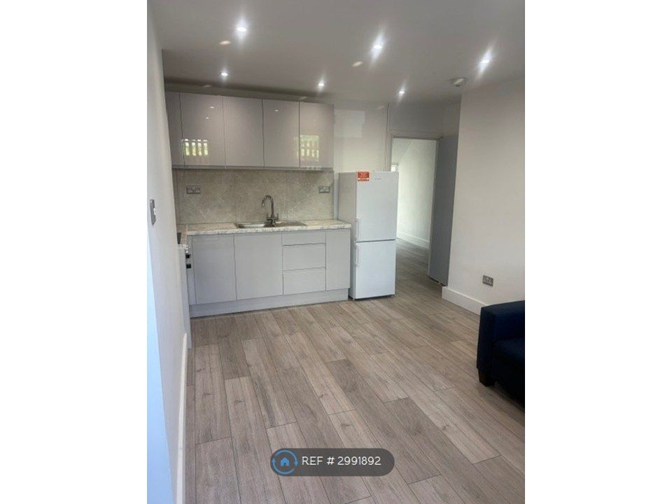 Property photo 1 of 12 Kitchen Area