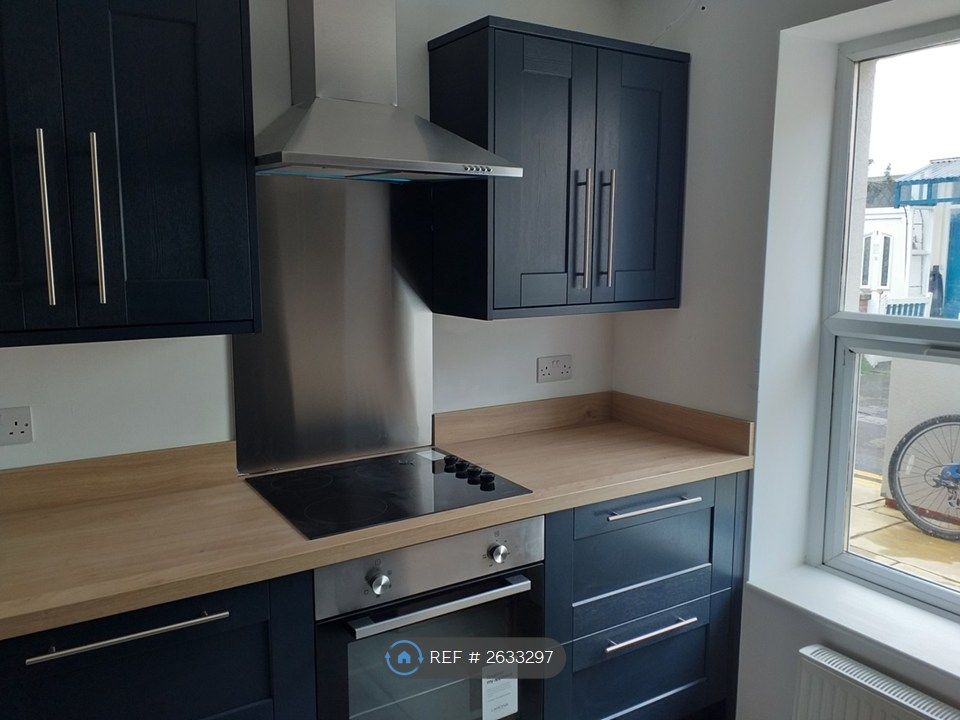 Property photo 2 of 13 Kitchen