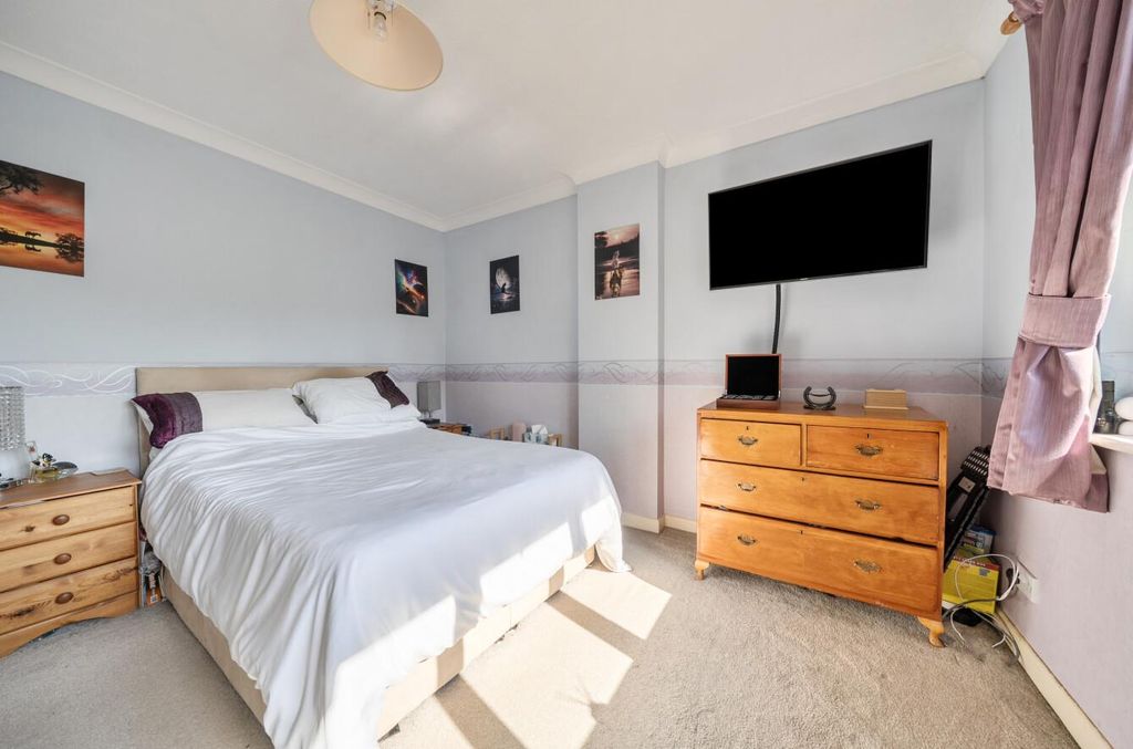 Property photo 3 of 14 Coach Hill Close 8 (16).Jpg