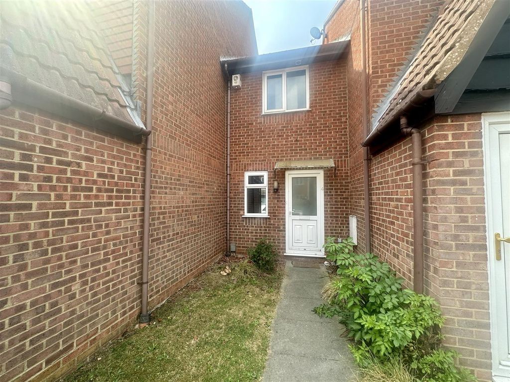 Property photo 1 of 6 External
