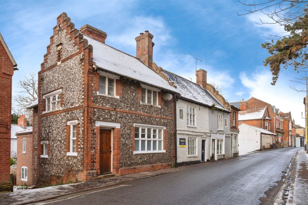 Property photo 1 of 13