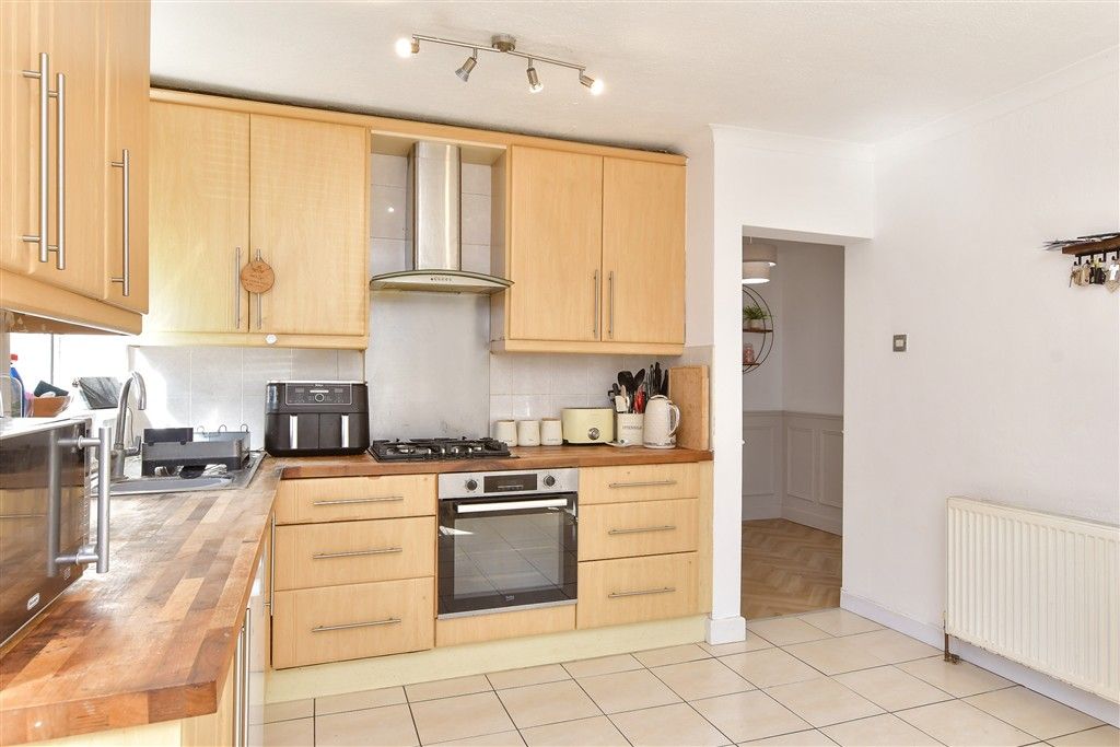 Property photo 3 of 16 Kitchen