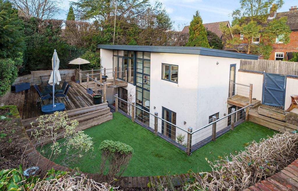 Property photo 3 of 16