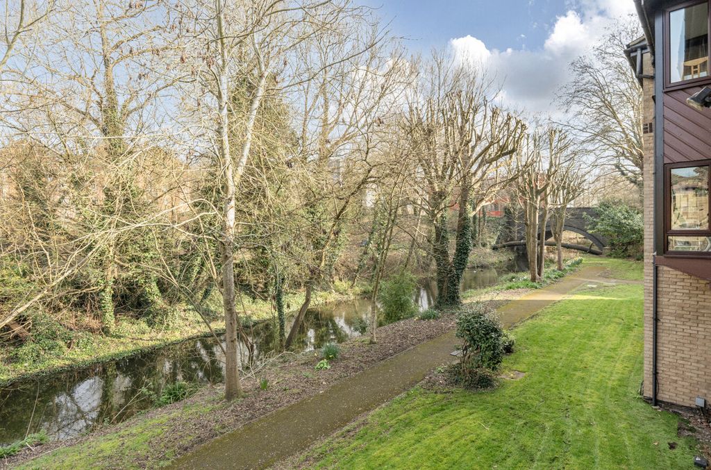 Property photo 3 of 12
