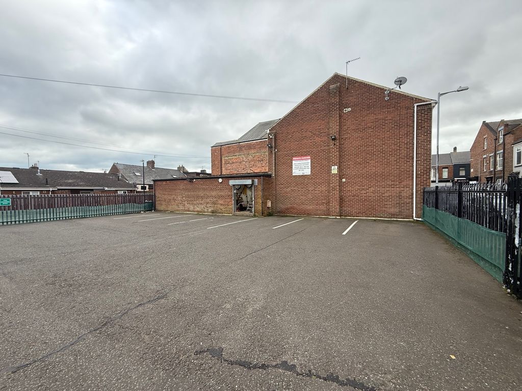 Property photo 1 of 1